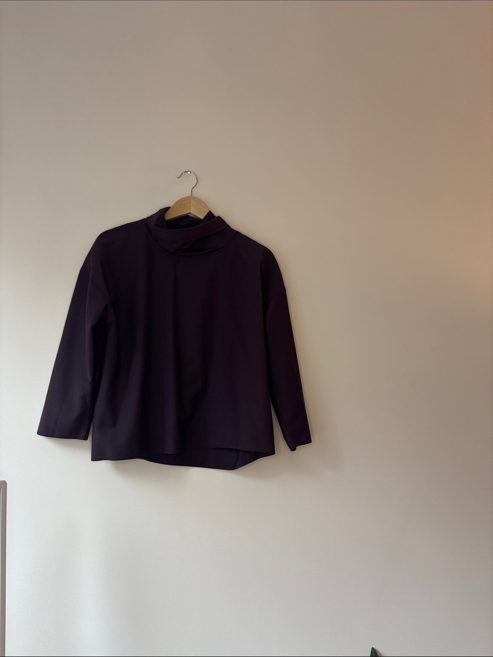 Club Monaco Plum Long Sleeve Mock Neck Top